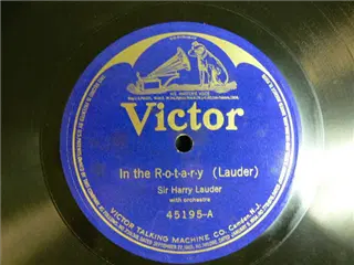 small_victor 45195 a.webp